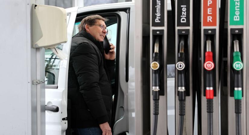 Üzemanyagárak: Egyre mélyebben a zsebünkbe kell nyúlni a tankolásnál!