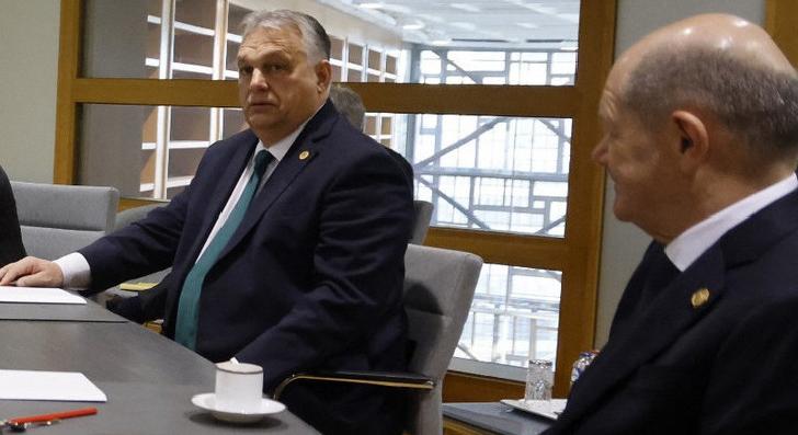 Orbán Viktor a német kancellárral tárgyal