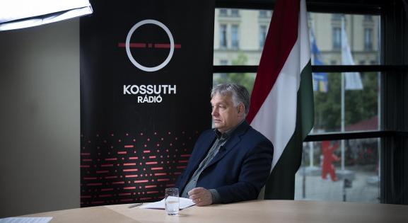 Orbán Viktor bevallotta: fegyveres kíséretet kapott Németországban