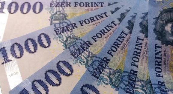 398 forint felett az euró, új történelmi csúcsokat tesztel a BUX