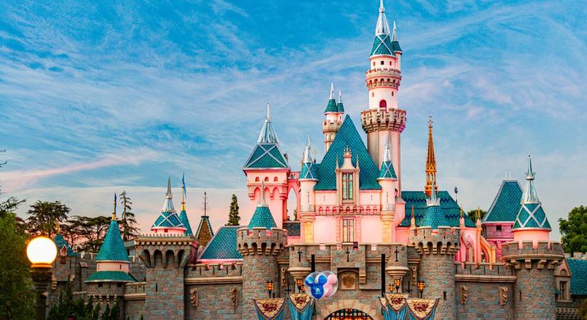 Újabb felháborodás a Disney háza táján: perelnek a kaliforniai dolgozók