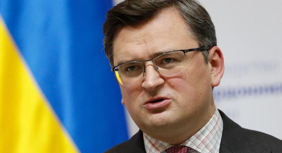 Ukrán külügyminiszter: A gabonakezdeményezés keretében lehet orosz részvétel egy új békecsúcson