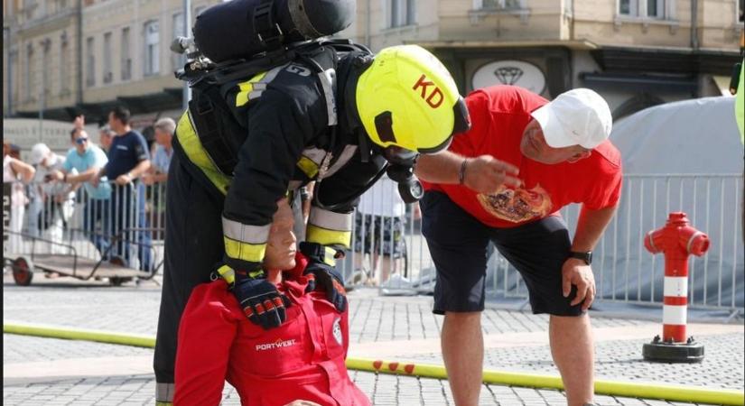 Szombathelyen mérkőztek meg a legerősebb tűzoltók - fotók, videó