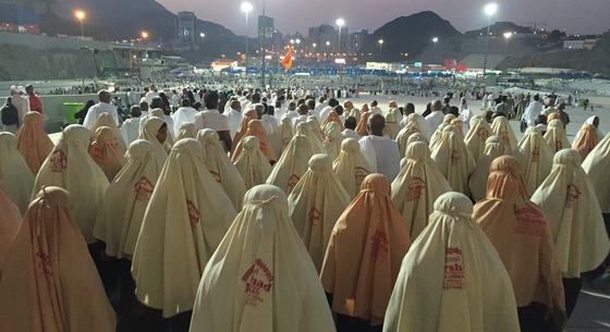 Már 1100 fölött a halálesetek száma a mekkai zarándoklaton – a szaúdiak szerint nem ők hibáztak, az emberek mérték fel rosszul a veszélyeket