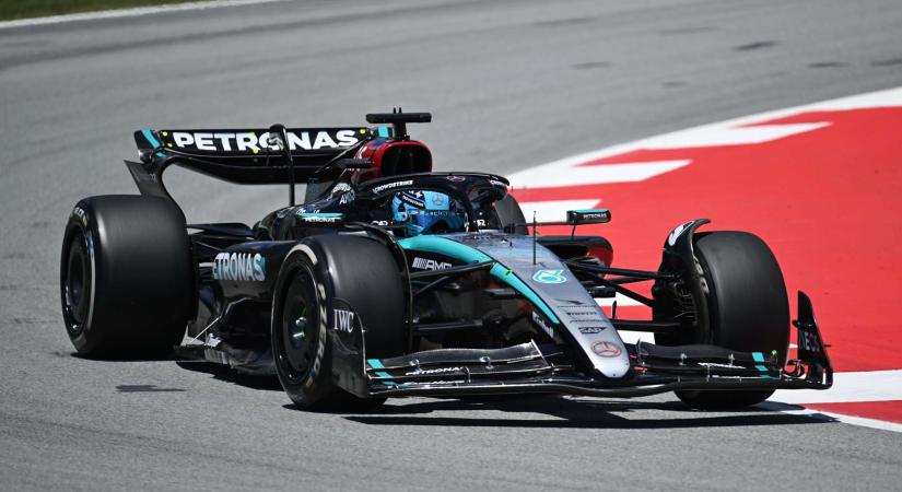 Russell örül, mert a Mercedes remekül megy Barcelonában