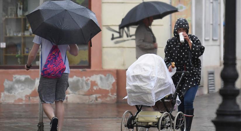 Viharban lehetőleg ne tartózkodjunk a szabadban – tanácsolják a szakértők