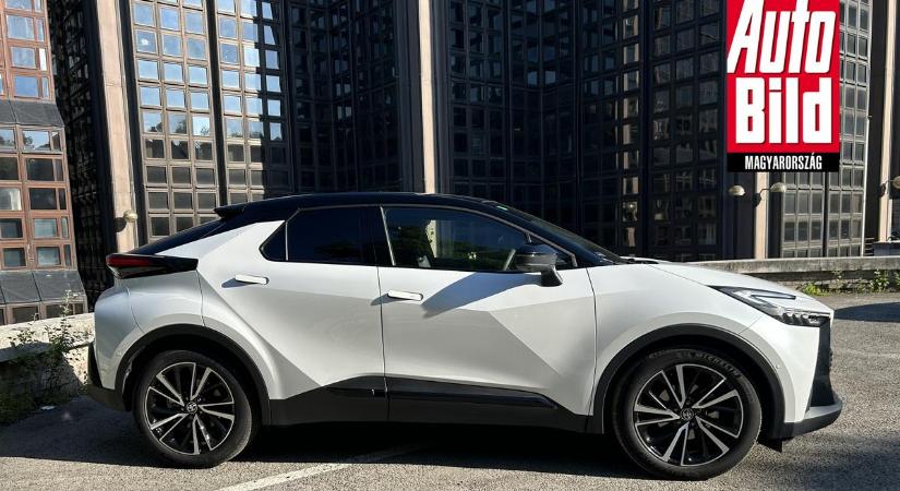 Gyorsabban vénül majd, mint az örege? – Toyota C-HR 1,8 teszt