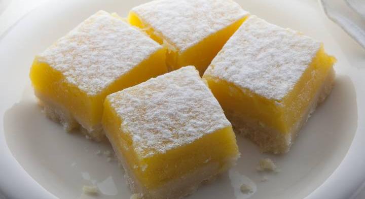 Ellenállhatatlan citromszelet: könnyed, nyári receptet mutatunk