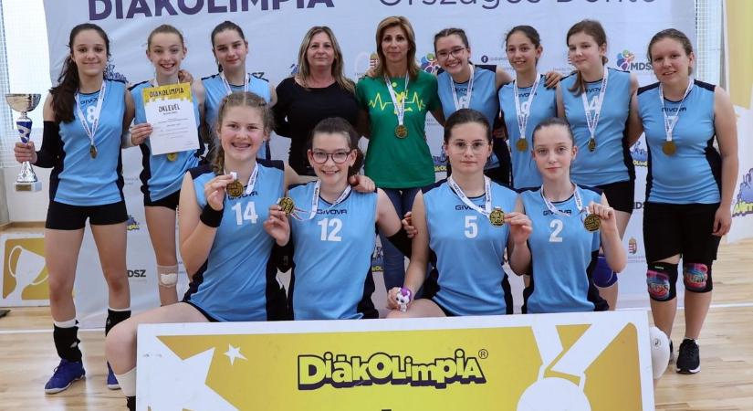 Diákolimpiát nyert az Erzsébethelyi iskola leány röplabdacsapata