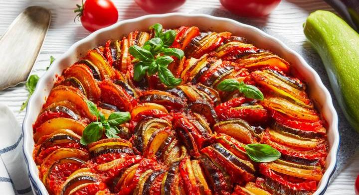 Ratatouille színes zöldségekből: így készül a lecsó francia módra