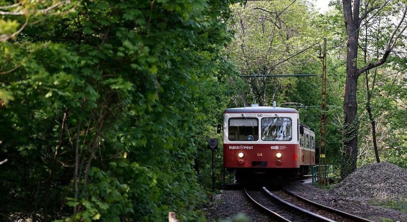 Százötven éve indult meg a fogaskerekű vasút Budapesten