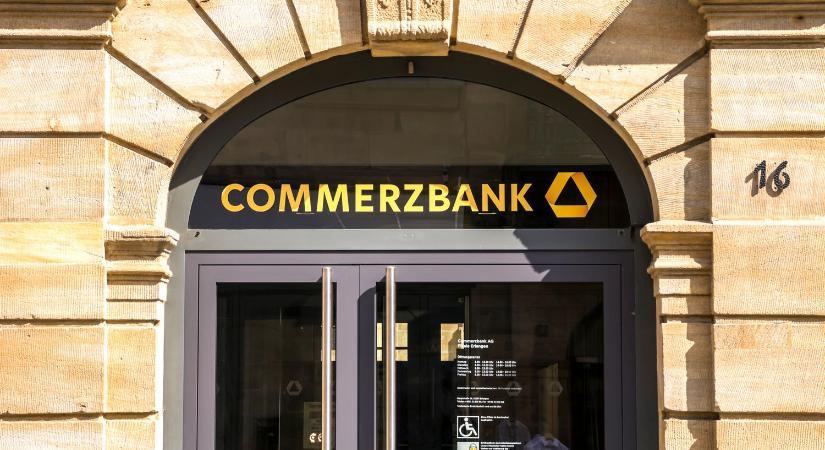 Pert vesztett a Commerzbank Oroszországban, vagyonzárolást rendeltek el nála