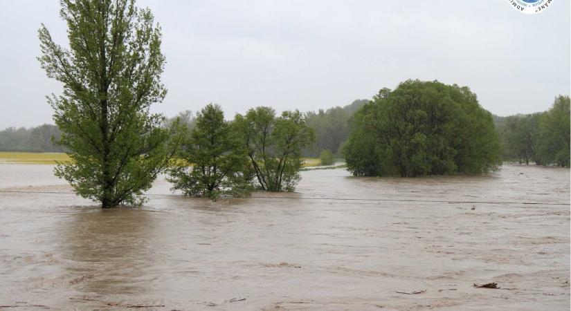 Tizenhárom folyóra rendeltek el árvízvédelmi készültséget