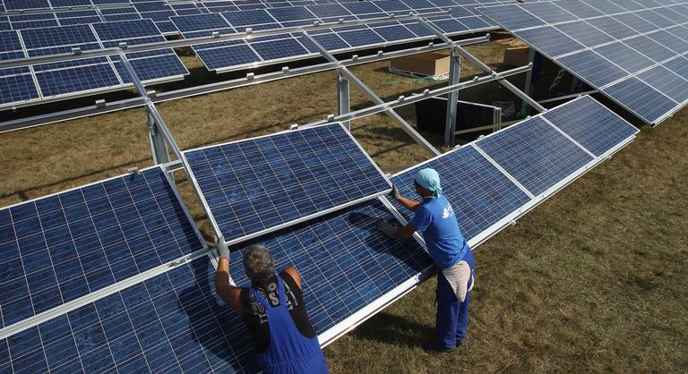 Történelmi növekedés a napenergia térhódításában, és még közel sincs a vége