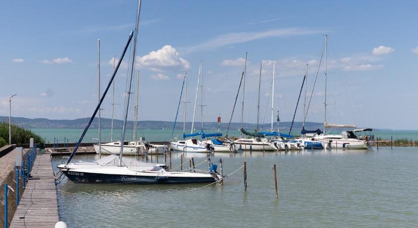 Aggasztó kijelentés egy kutatótól: az ember komoly veszélyt jelent a Balatonra