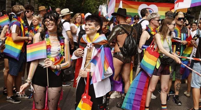 „Ha Magyar Péter hatalomra kerül, több jogot kap az LMBTQ-közösség” – vélik a Pride résztvevői (videó)