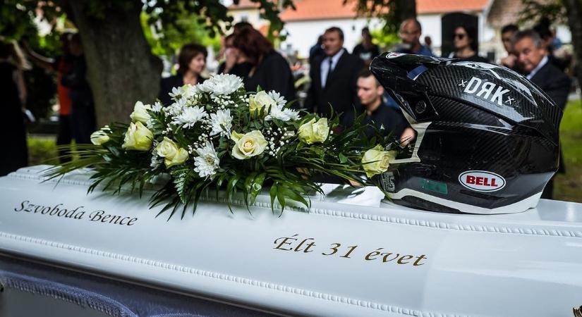 Egy éve hunyt el a tragikus sorsú magyar bajnok: ez történt a kedvenc motorjával