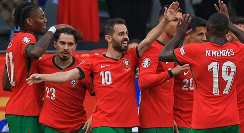 Könnyed sikerrel jutottak tovább a portugálok a labdarúgó Európa-bajnokságon