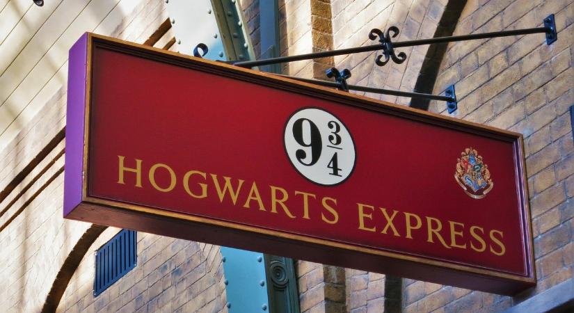21 millió forintért adták el a Harry Potter és a bölcsek köve első kiadását