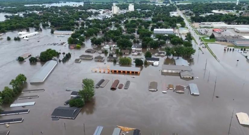 Töb amerikai államban rendkívüli állapotot hirdettek az esőzések miatt