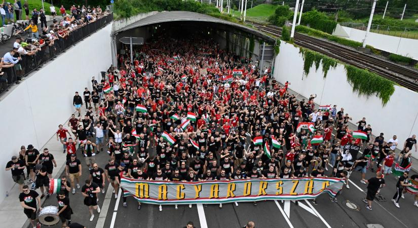 Rengeteg magyar szurkoló érkezett együtt a stuttgarti stadionhoz