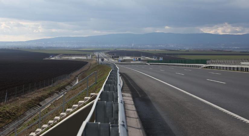 Ezt hogy? A szlovák egynapos autópálya-matrica feleannyiba sem kerül, mint a magyar
