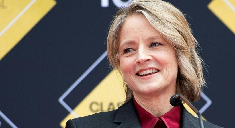 Miután rajongója fegyvert vitt egy előadásra, Jodie Foster többet nem lépett színpadra