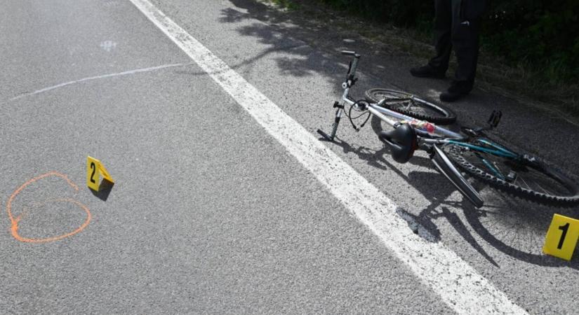 Részegen a busznak esett a biciklis – ezer eurós kárt okozott