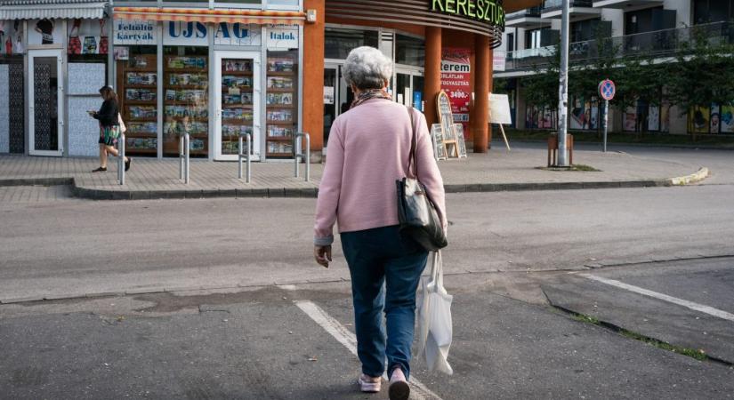 Nyugdíjkorhatár: változás az ügyintézésnél, módosításható az előleg összege