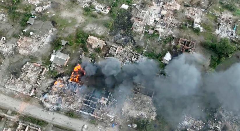 Orosz légicsapás érte Odesszát, több civil megsebesült