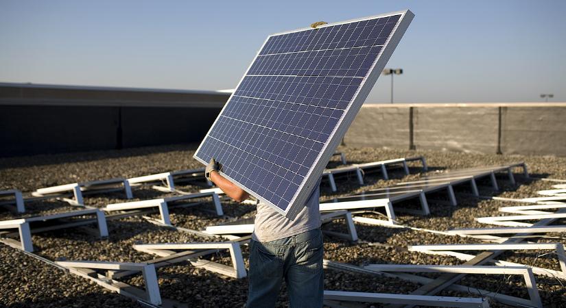 Több tízezer háztartás energiafogyasztását spórolják meg