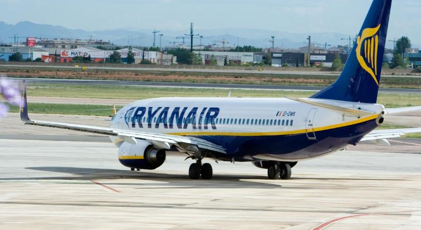 Magyarok ragadtak Barcelonában: itt az újabb botrány, több mint 20 órát késett a Ryanair járata Budapestre