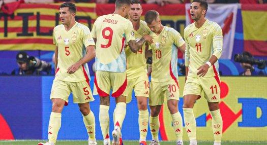 Spanyolország hibátlan mérleggel nyerte a B-csoportot