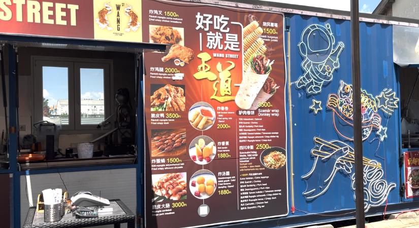 Kolléganőnk a józsefvárosi Chinatown éjszakai piacon járt és különleges kínai "street food"-ot kóstolt