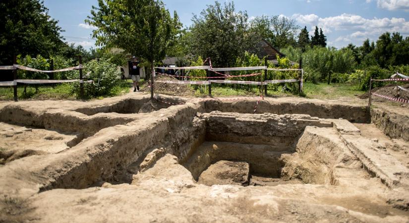 Újrakezdődtek a kutatások Szigetváron Szulejmán szultán síremléke környékén