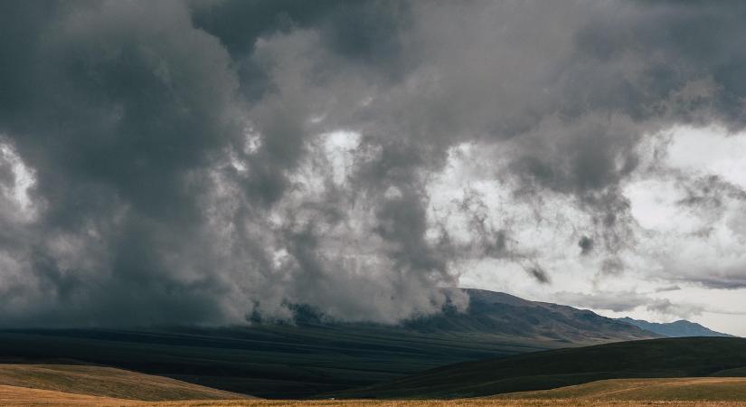Meteorológia: hevesebb zivatarok és felhőszakadások alakulhatnak ki szerdán