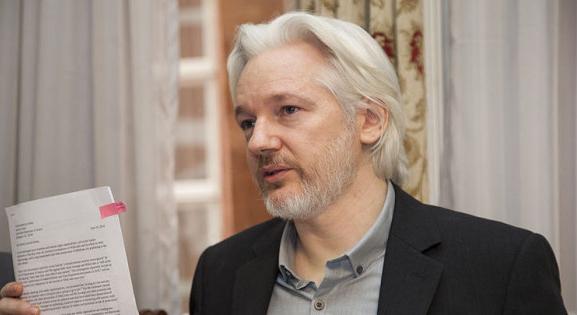 Julian Assange vádalkut kötött és hazatérhet  3 könyv a WikiLeaksről