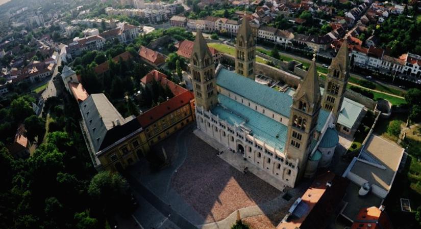 Nagy a mozgolódás a Pécsi Egyházmegyében