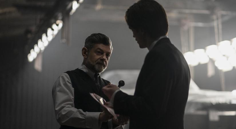 Andy Serkis biztató hírekkel szolgált a Batman 2-ről, aminek premierdátuma tarthatónak tűnik most már