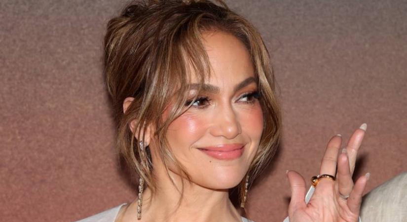 Meglepő, Jennifer Lopez mit művelt a szexjelenete előtt: férfi kollégája sem hitt a szemeinek