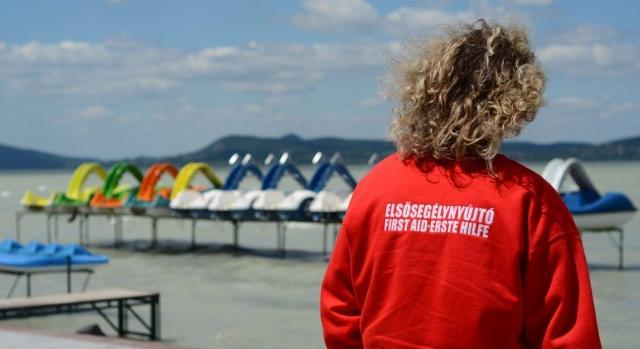 Indul a Magyar Vöröskereszt balatoni elsősegély-szolgálata