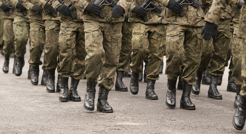 „Vakáció a hadseregben” – gigatoborzás indult az oroszok miatt