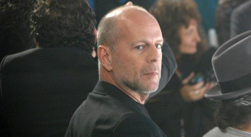 Most jött Bruce Willisről: összefogott a család, együtt mindent legyőznek