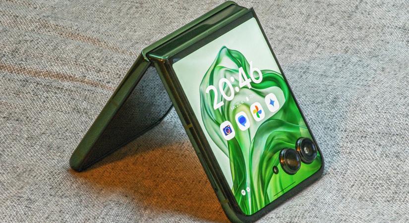 Kezünkben a Razr 50 Ultra