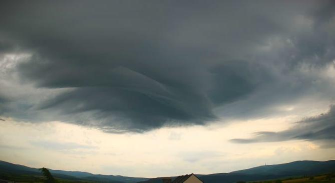 A félelmetes undulatus asperatus felhőket formálta meg a reggeli vihar