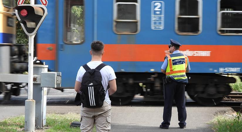 24 órás ellenőrzést tart a rendőrség a hajdú-bihari vonatokon és pályaudvarokon is