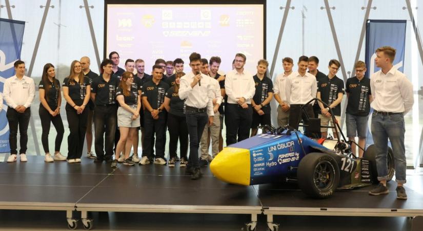 Az OUR Team megalkotta Magyarország első egyhengeres turbófeltöltésű Formula Student versenyautóját