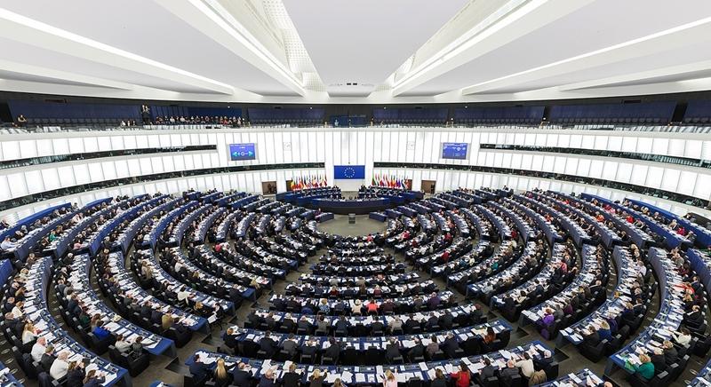 Fidesz-KDNP EP-képviselőcsoport szerint az Európai Parlament nem lehet a bűnözők menedéke
