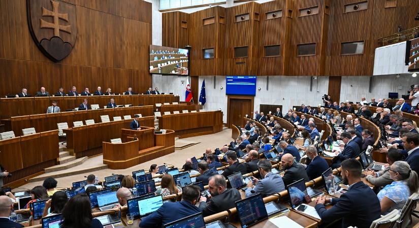 Elfogadta a parlament a „lex merénylet” törvénycsomagot