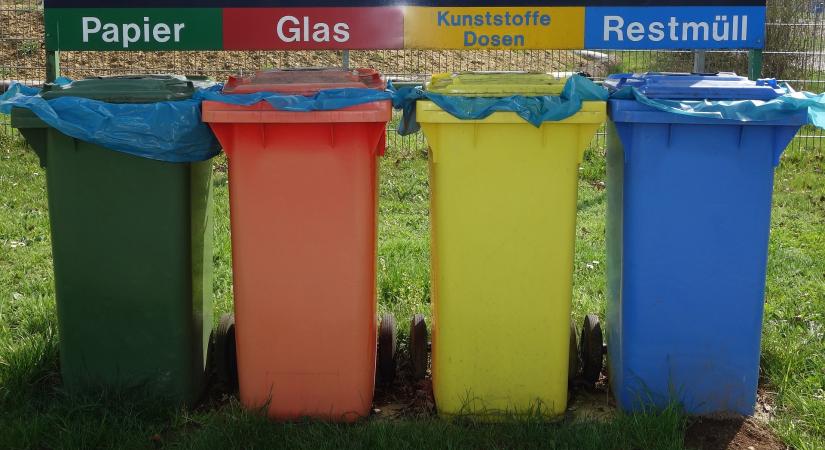 Új típusú hulladékgyűjtőket tesztelnek Budapesten